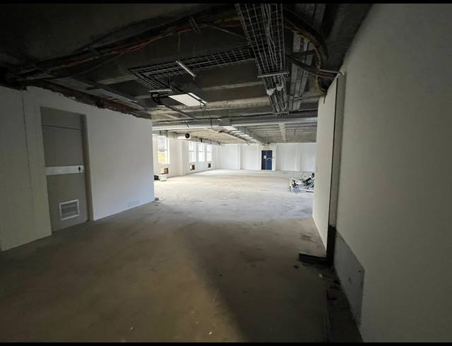 434M² OFFICE TO LET IN RONDEBOSCH